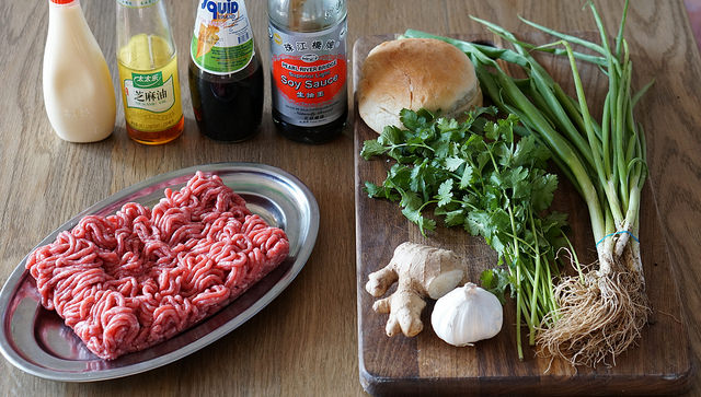 Ingredientes para hamburguesa de estilo asiático