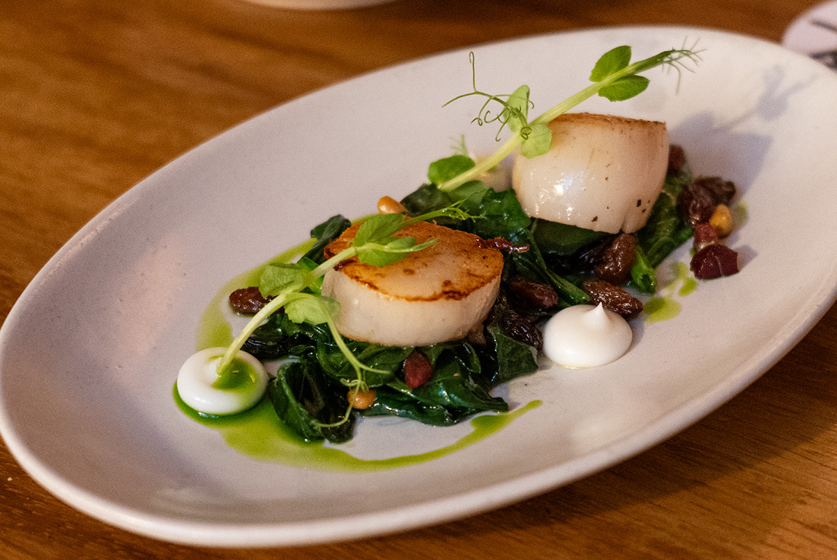 Vieiras con espinacas a la catalana Malparit