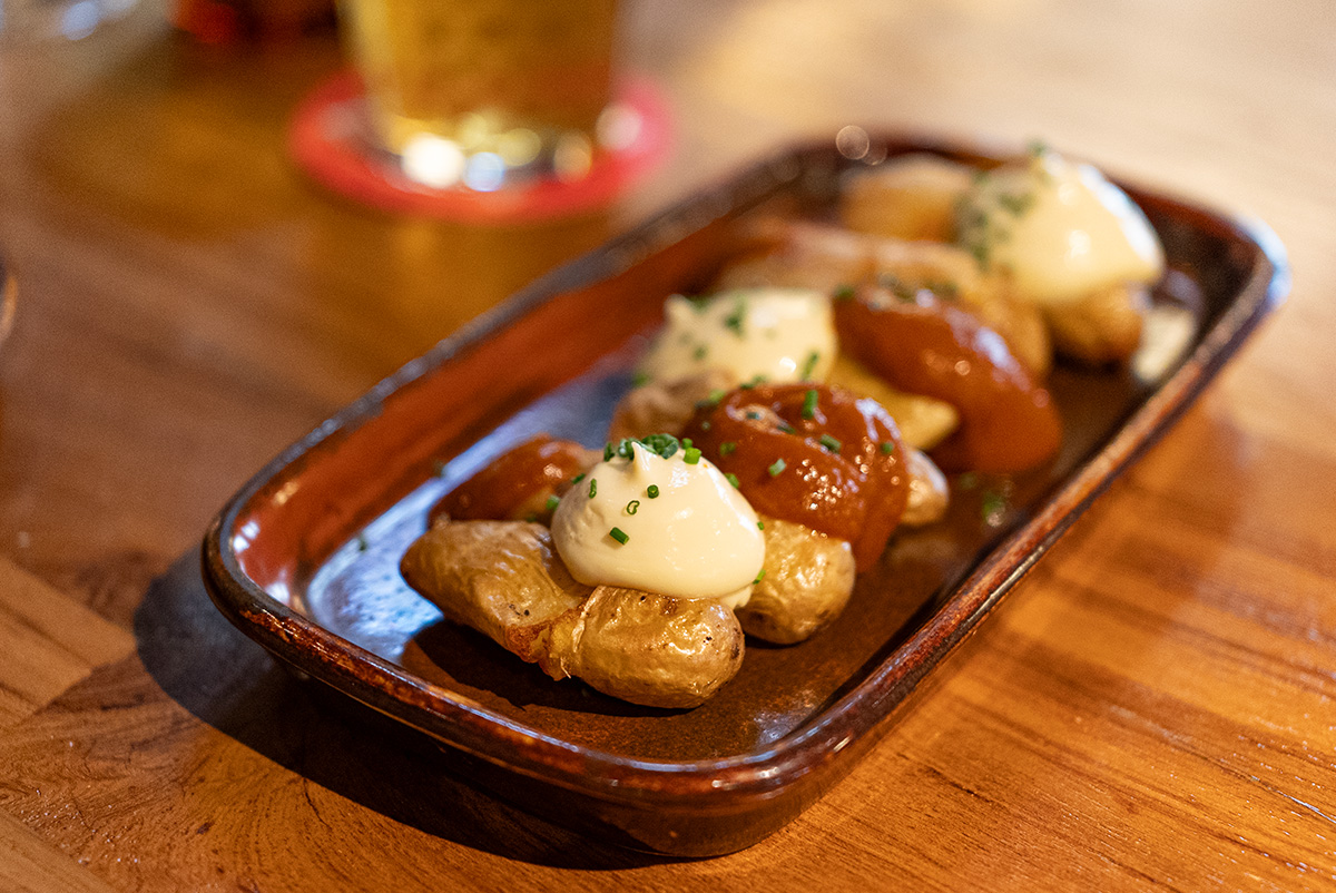 Patatas bravas No hay mañana en Finca Nebot 1924, Barcelona